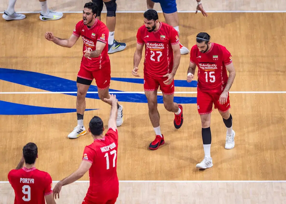 زنده از مانیل: ایران 1