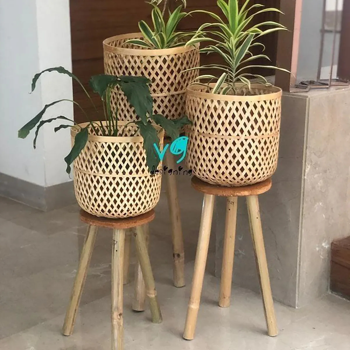 استند گلدان حصیری