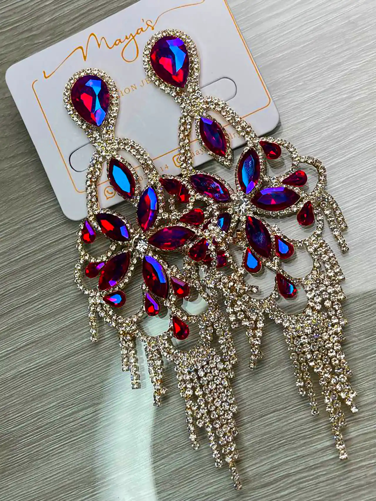 گوشواره منگوله دار خاص 