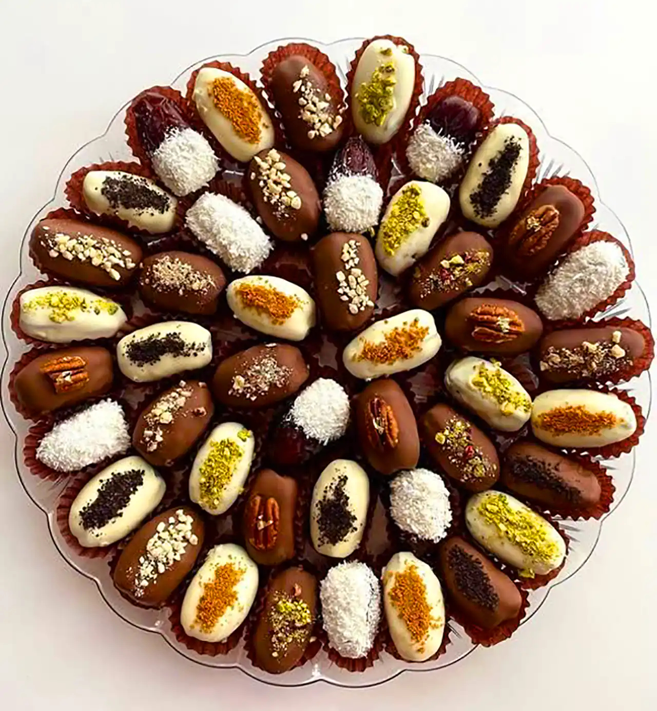 سرو خرما به عنوان دسر