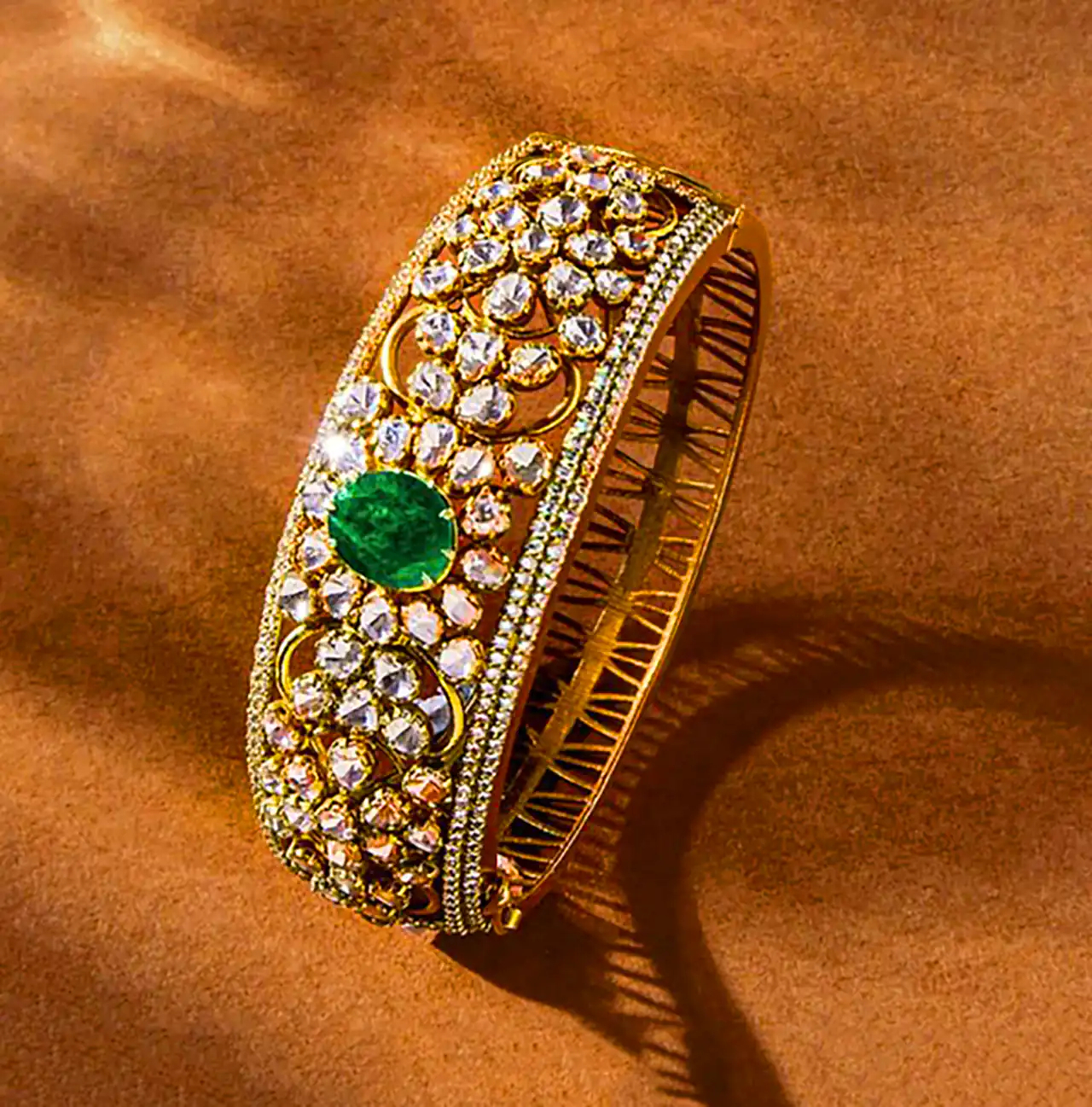 بنگل جواهرنشان لوکس