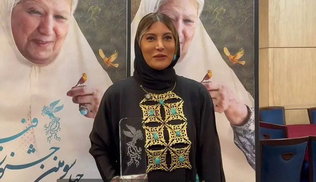 فریبا نادری برنده سیمرغ بلورین جشنواره فیلم فجر