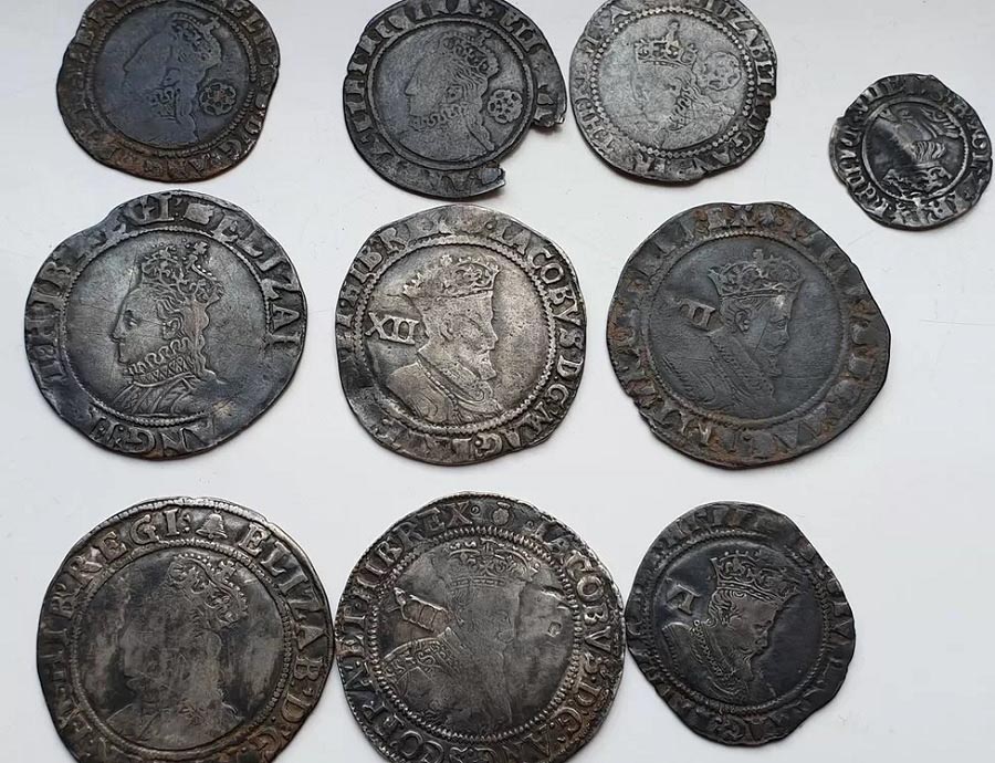 گنجینه سکه های پانصد ساله