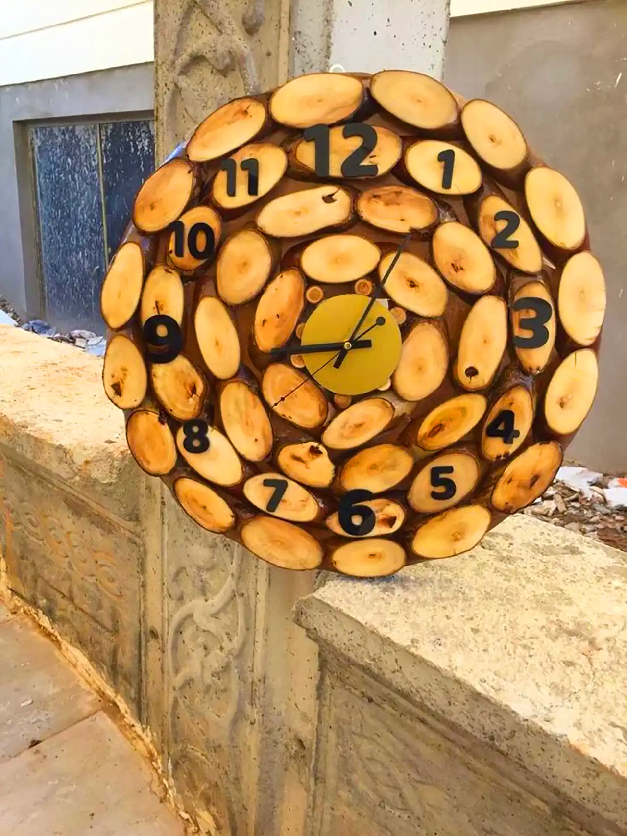 ساعت دیواری روستیک چوبی 