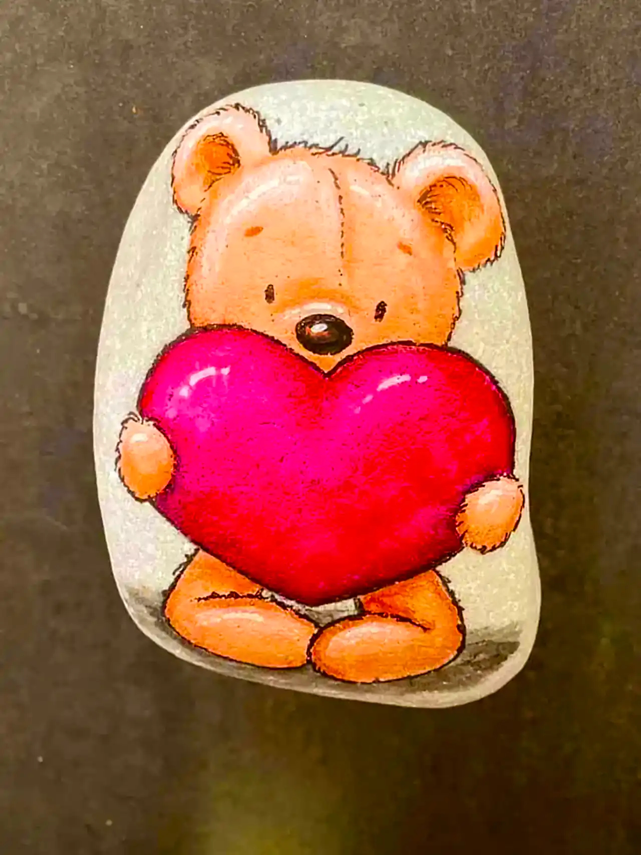 نقاشی روی سنگ رودخانه