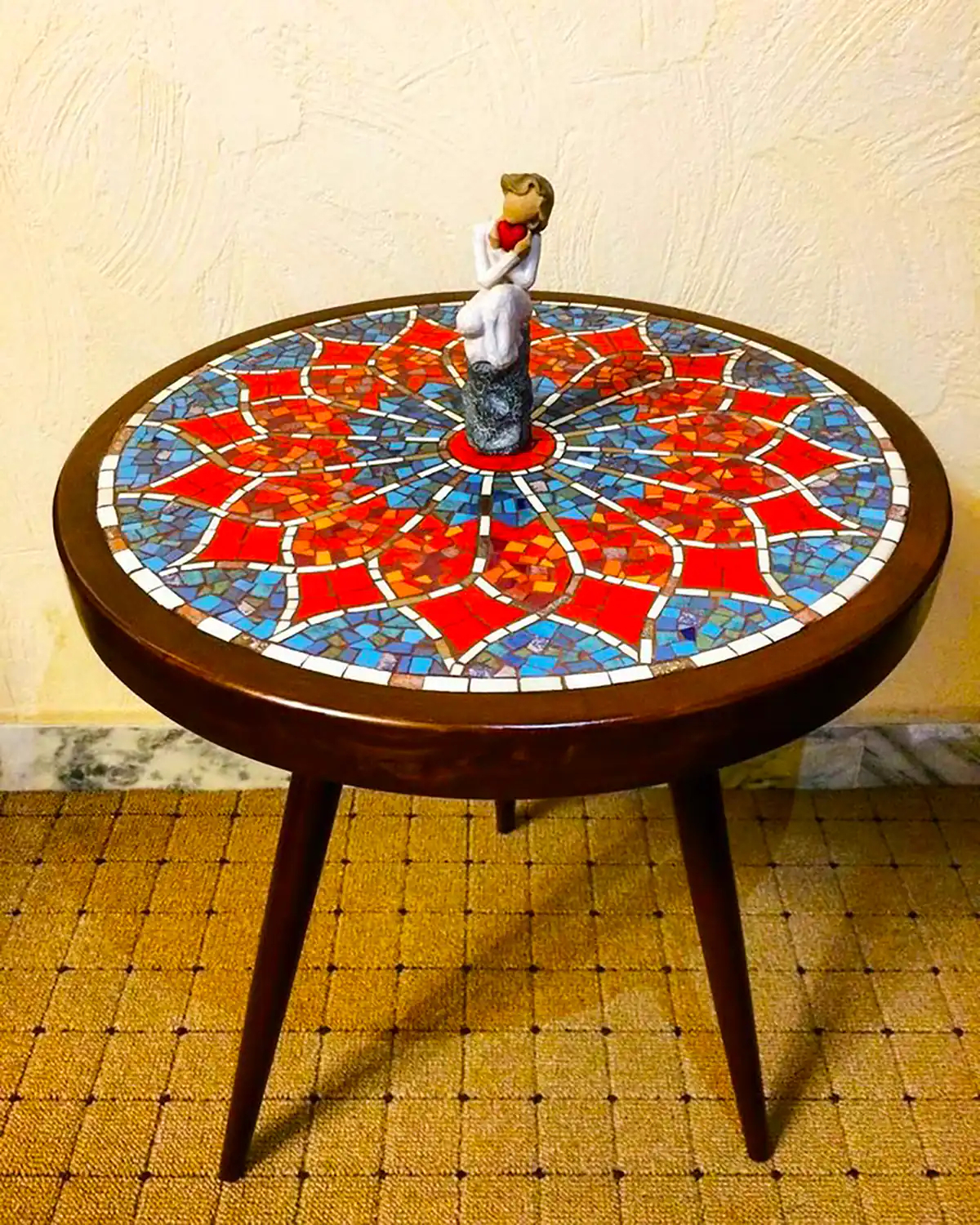 میز عسلی کاشی کاری