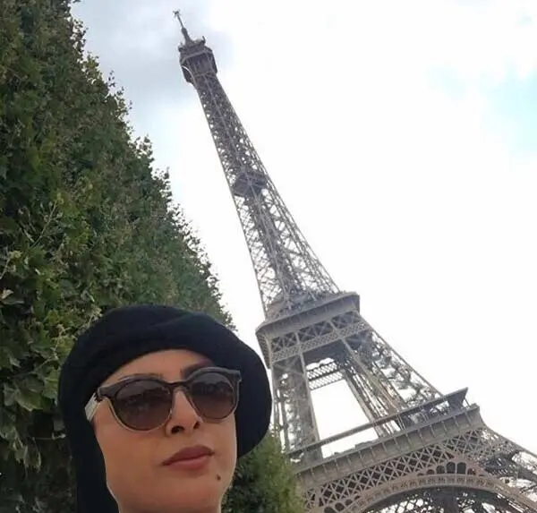 نگاهی به ژست‌های عکاسی جالب و ست‌لباس شیک بازیگران ایرانی در کنار برج ایفل از لیلا بلوکات و گلوریا هاردی تا هلیا امامی و فریبا نادری