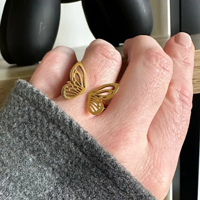 انگشتر کیوت پروانه ای طلا