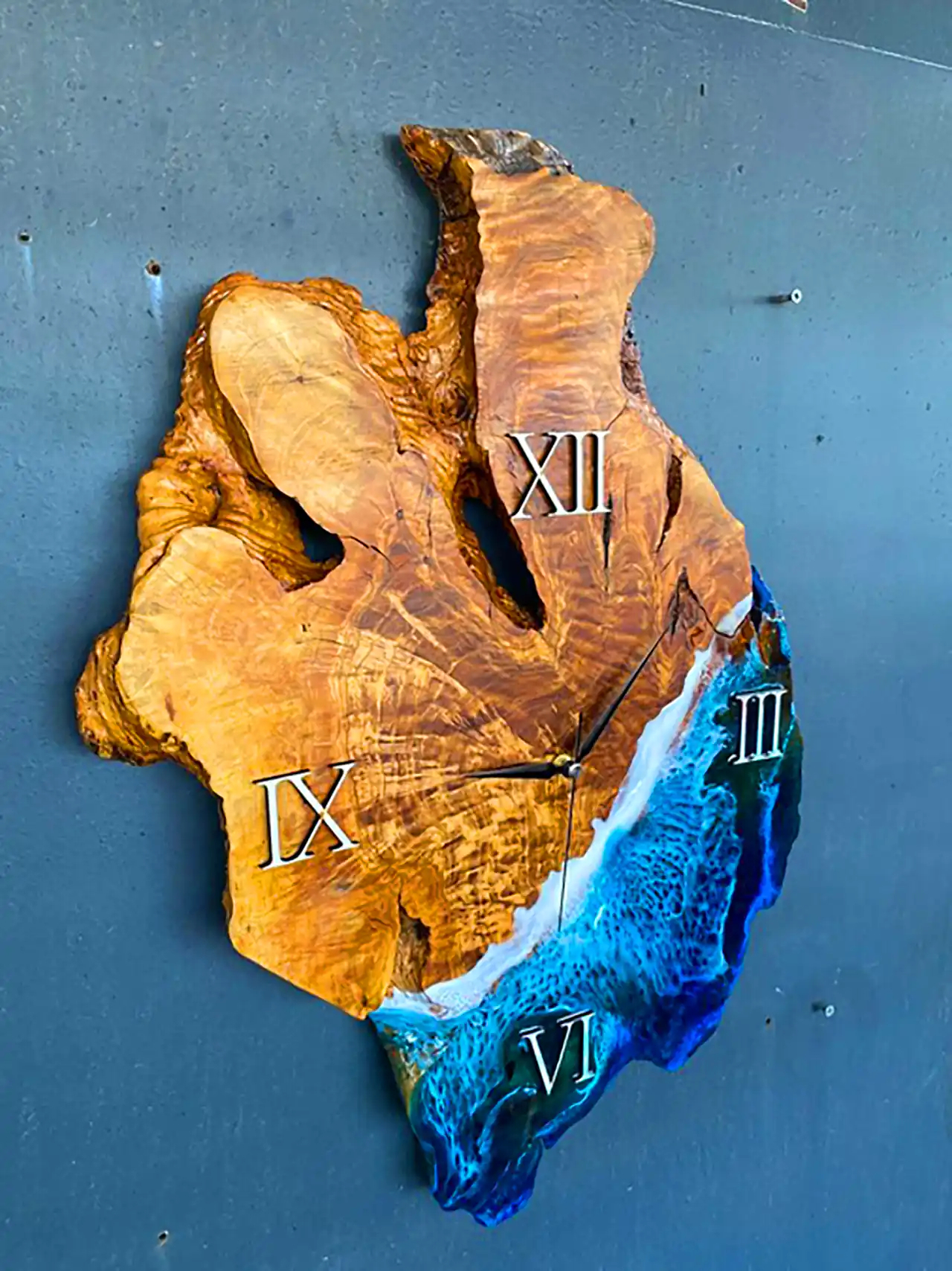 ساعت چوب و اپوکسی