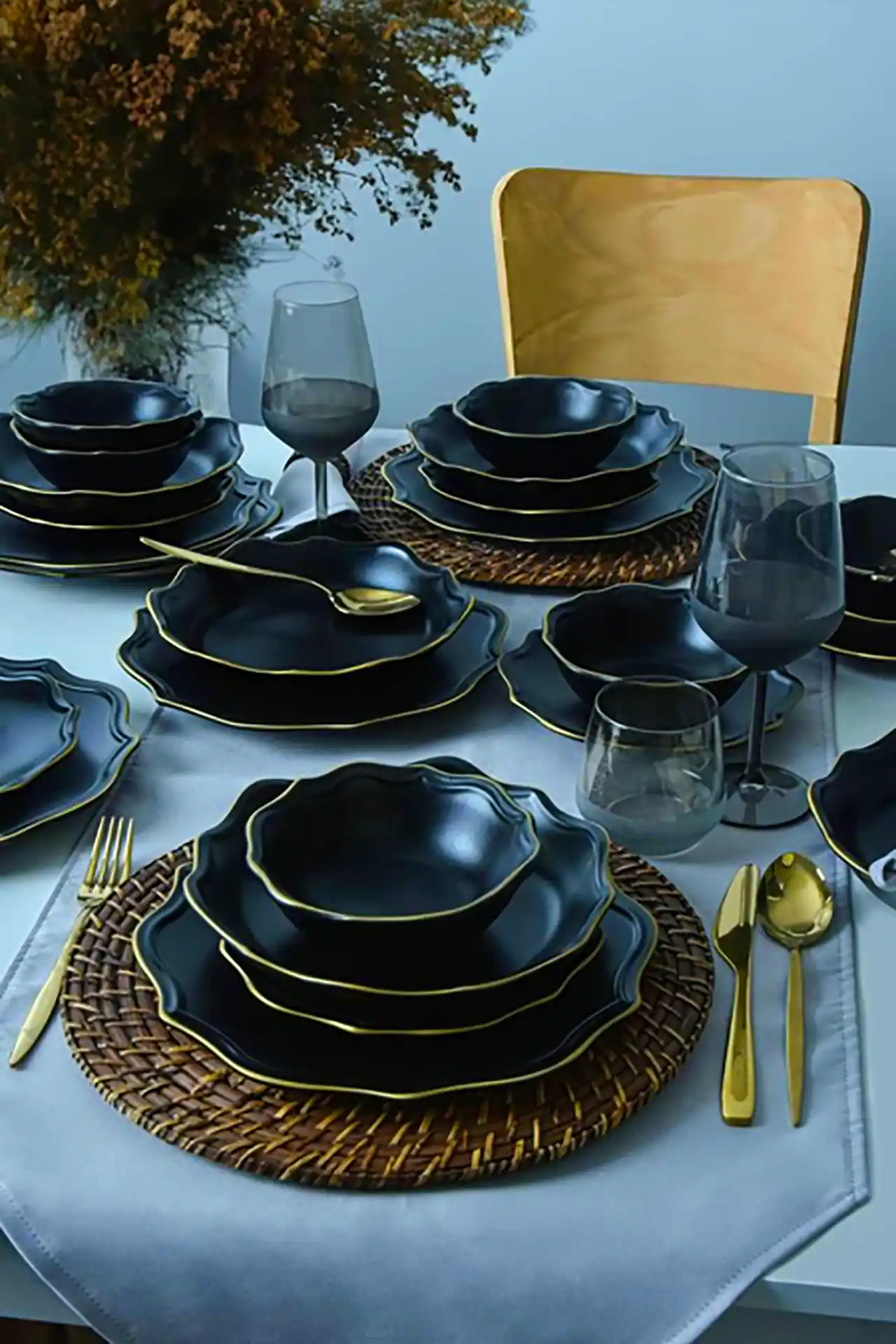 ظروف مشکی برای جهیزیه 