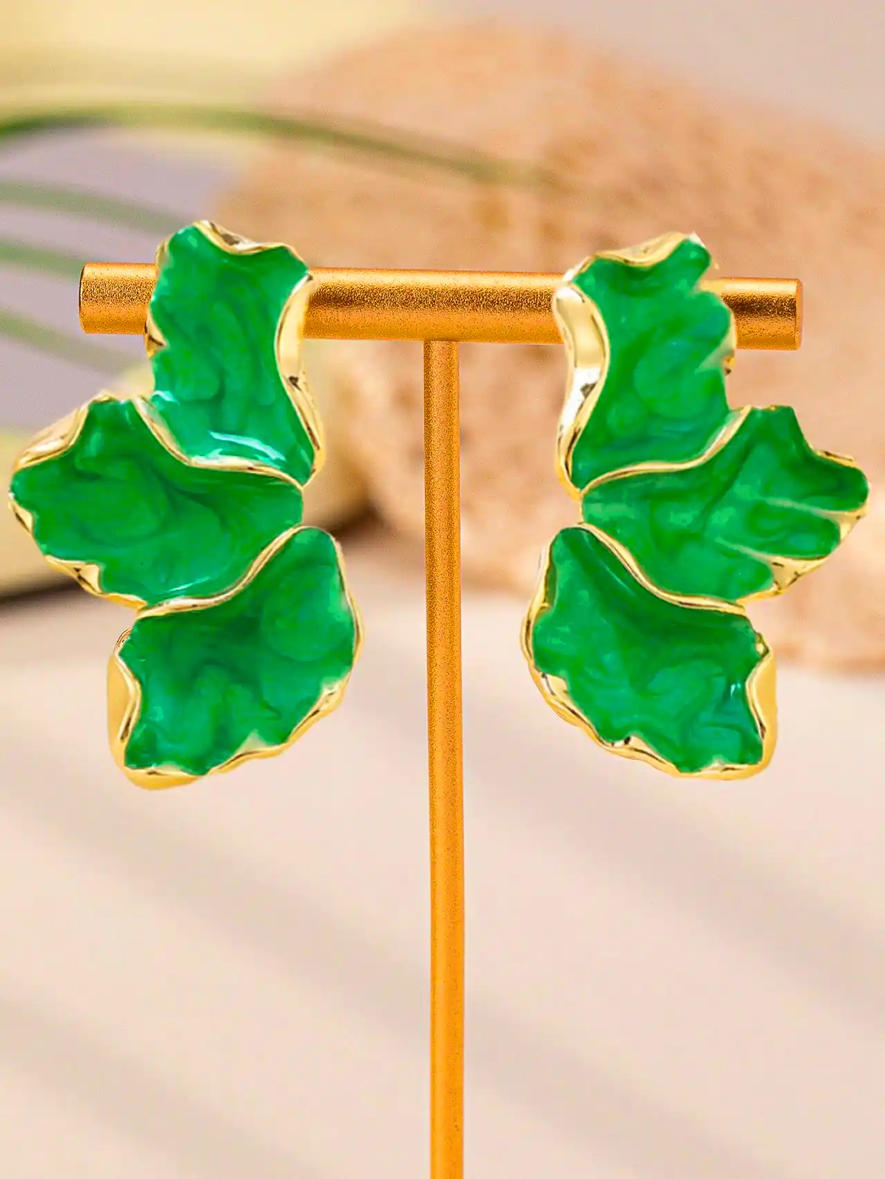 گوشواره طرح برگ سبز 