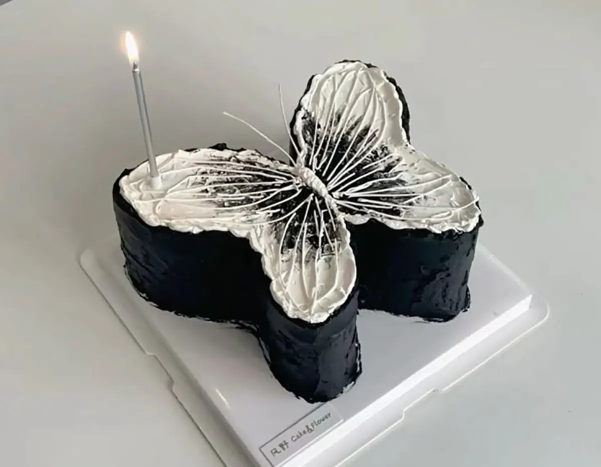 کیک پروانه ای بنفش کیک پروانه ای قرمز کیک پروانه ای رنگارنگ کیک تولد پروانه ای دخترانه کیک پروانه ای آبی