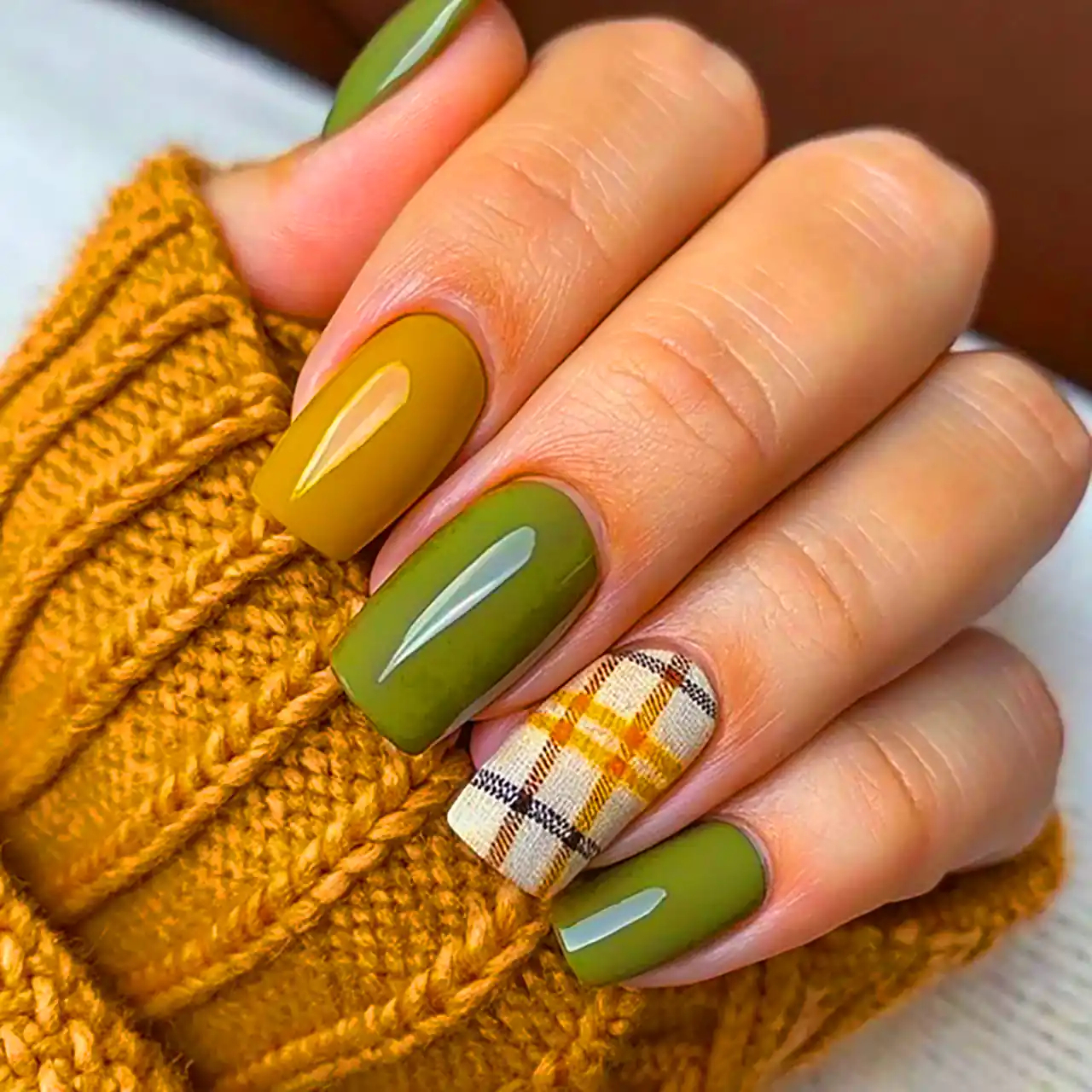 طرح ناخن مینیمال پاییزی