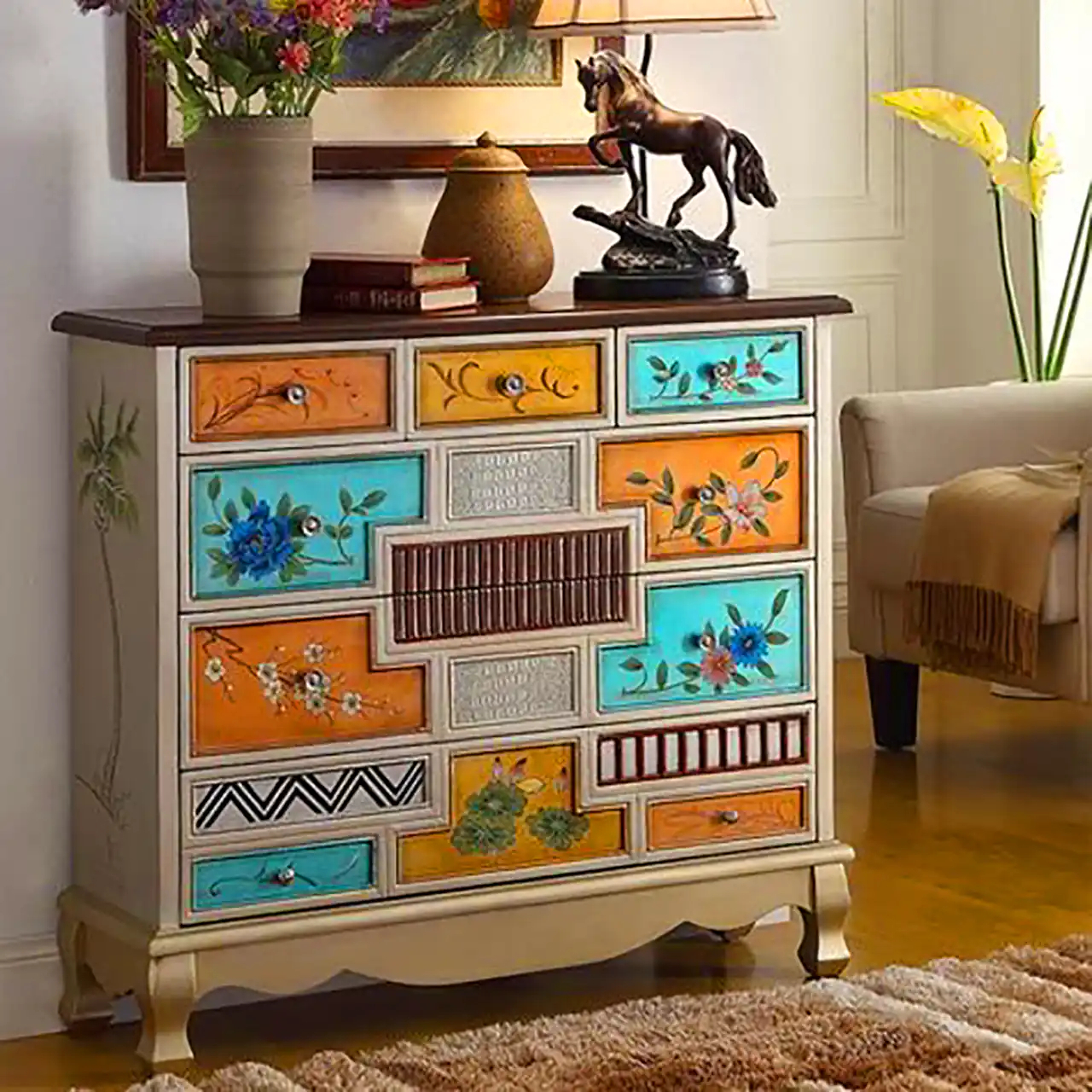 کمد چوبی با طرح چهل تکه