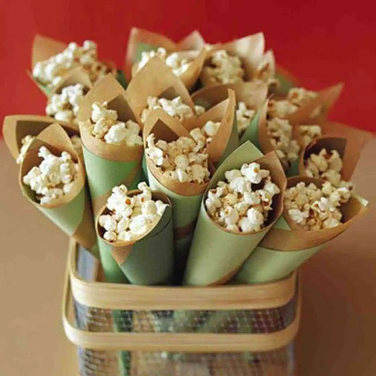 تزیین پفیلا شب یلدا + جدیدترین و شیک ترین مدل های تزیین پفیلا برای شب یلدای امسال