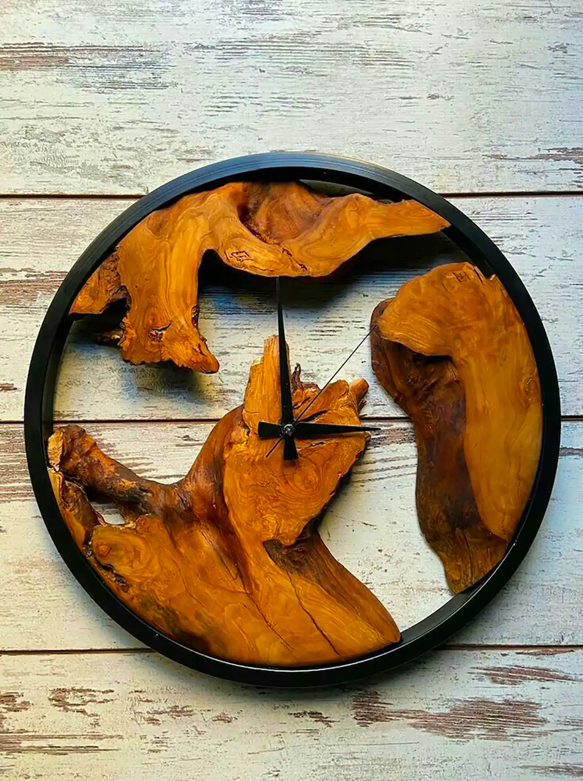 ساعت دیواری چوبی روستیک