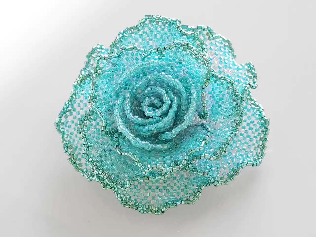 مدل گل تزئینی منجوق بافی