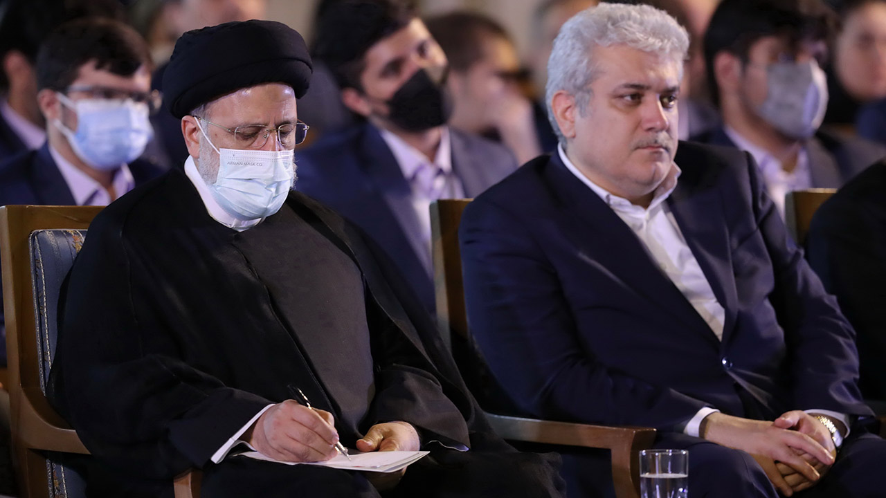 آیت الله سید ابراهیم رئیسی رییس جمهور در دیدار جمعی از مدال‌آوران المپیادهای علمی کشوری و جهانی