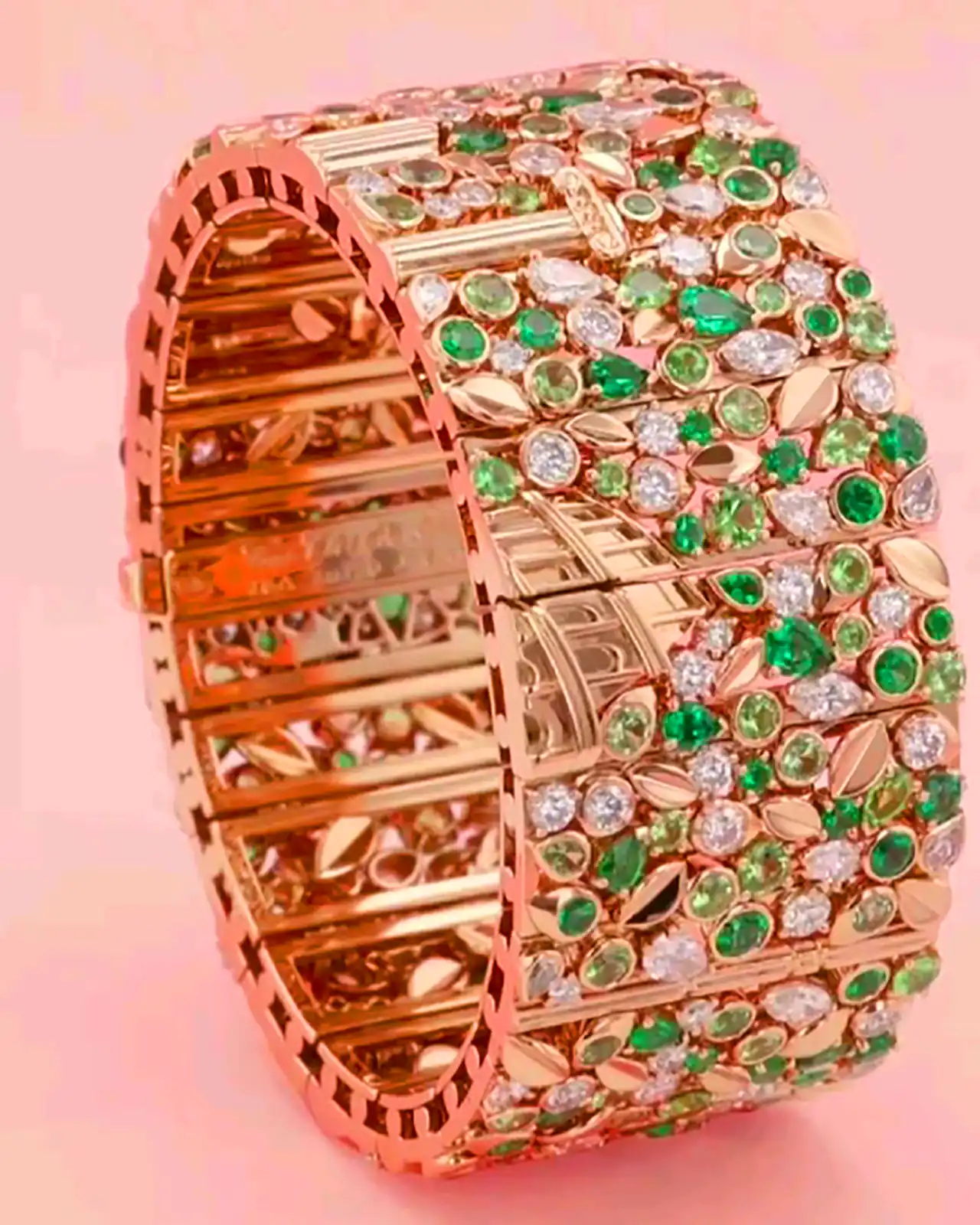 بنگل جواهرنشان لوکس