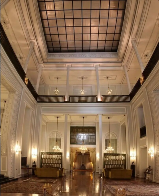 کاخ نیاوران