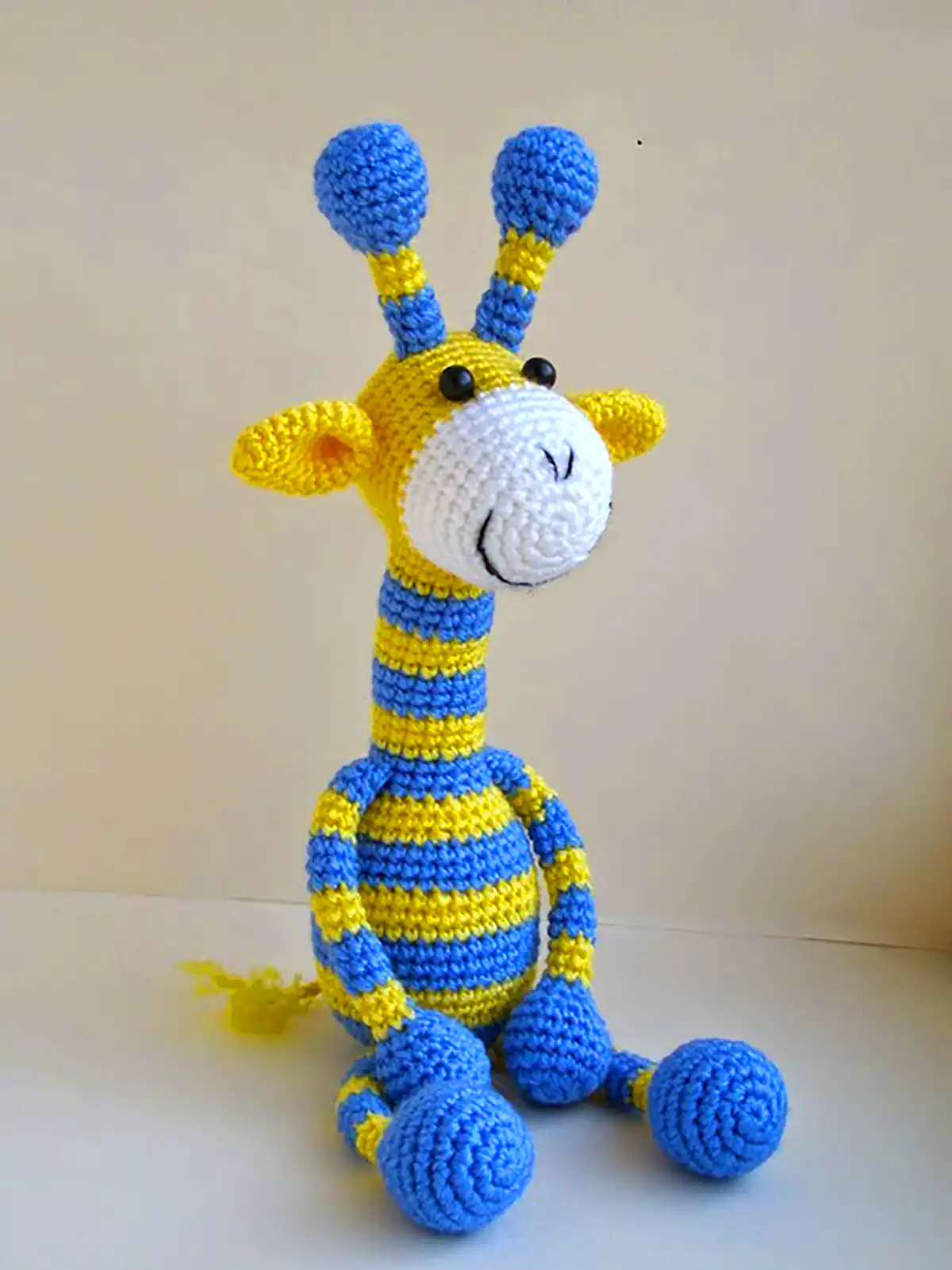 عروسک بافتنی زرافه دخترانه