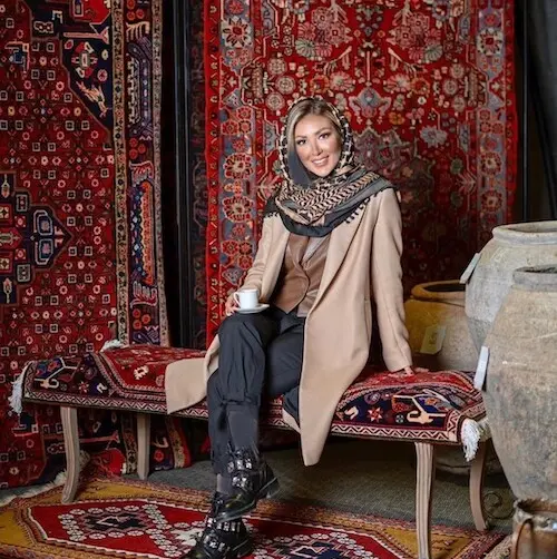 مینا مختاری