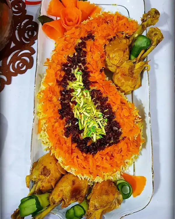 تزیین روی هویج پلو