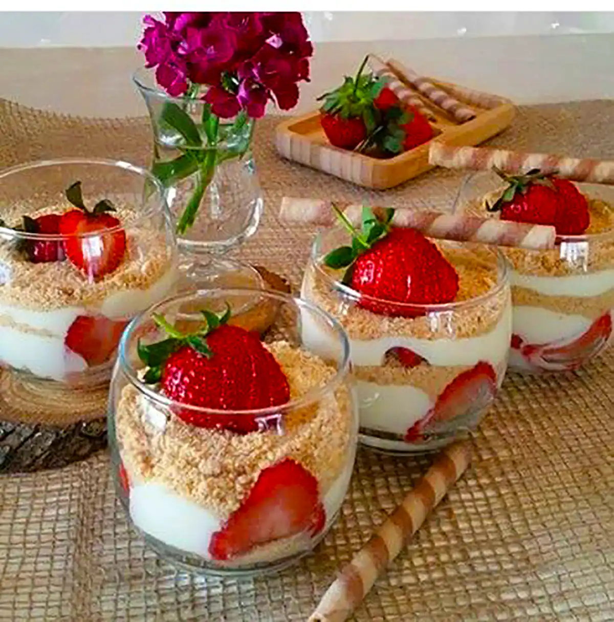 دسر تک نفره میوه ای