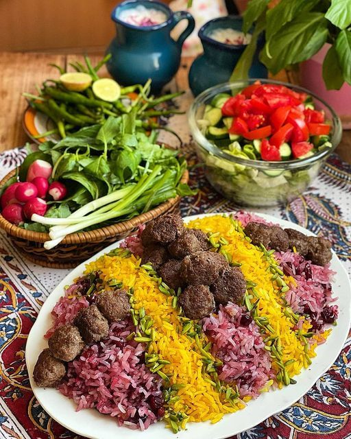 تزیین غذای ایرانی | ۳۰ ایده فوق‌العاده زیبای تزیین غذای ایرانی مجلسی برای تازه عروس و خانم های هنرمند + نکات طلایی دیزاین غذا!