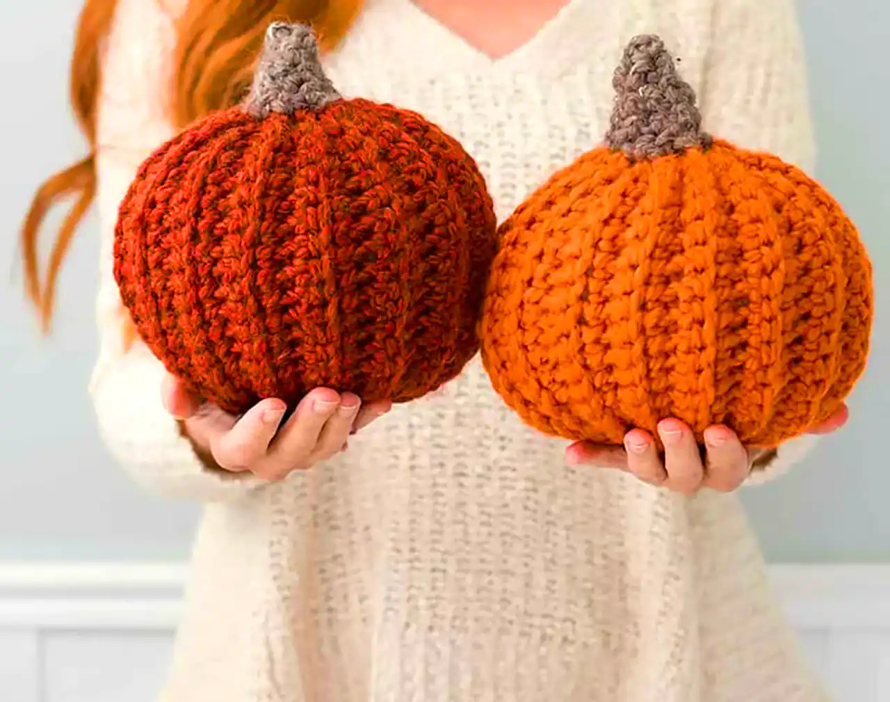 کوسن بافتنی طرح کدو تنبل