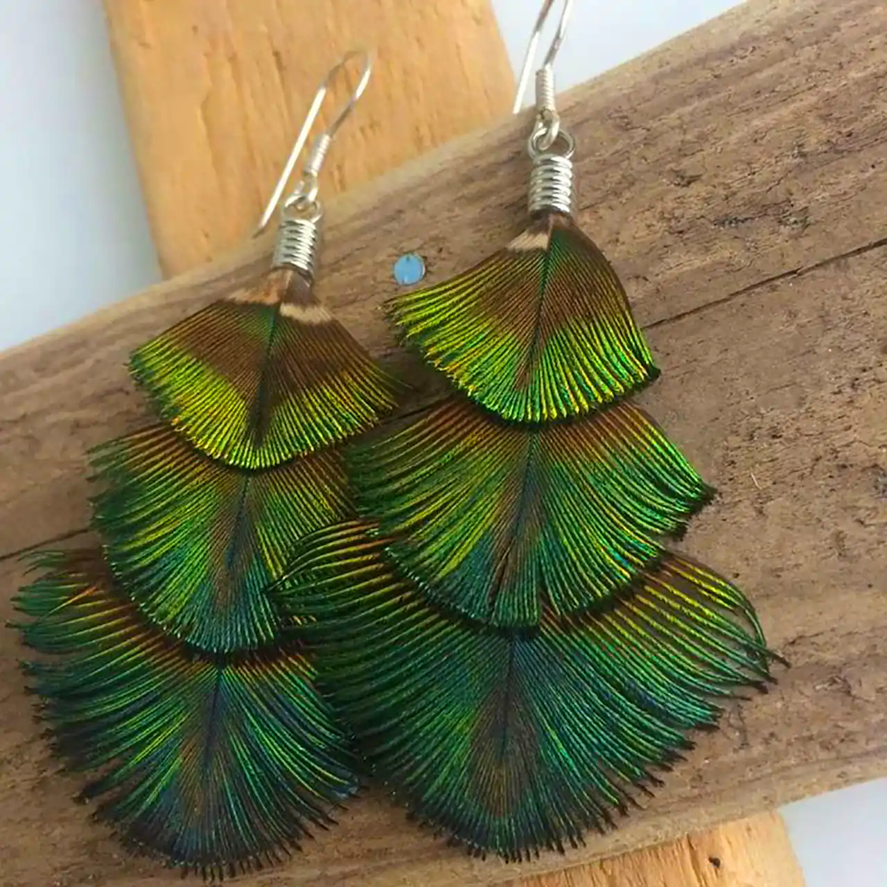 گوشواره پر طاووسی خاص