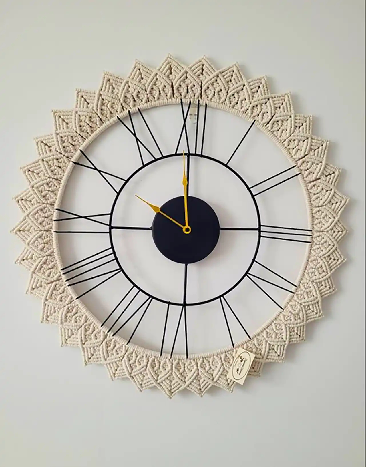 ساعت دیواری مکرومه