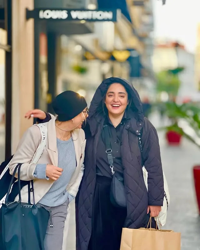 فریبا نادری و نرگس محمدی