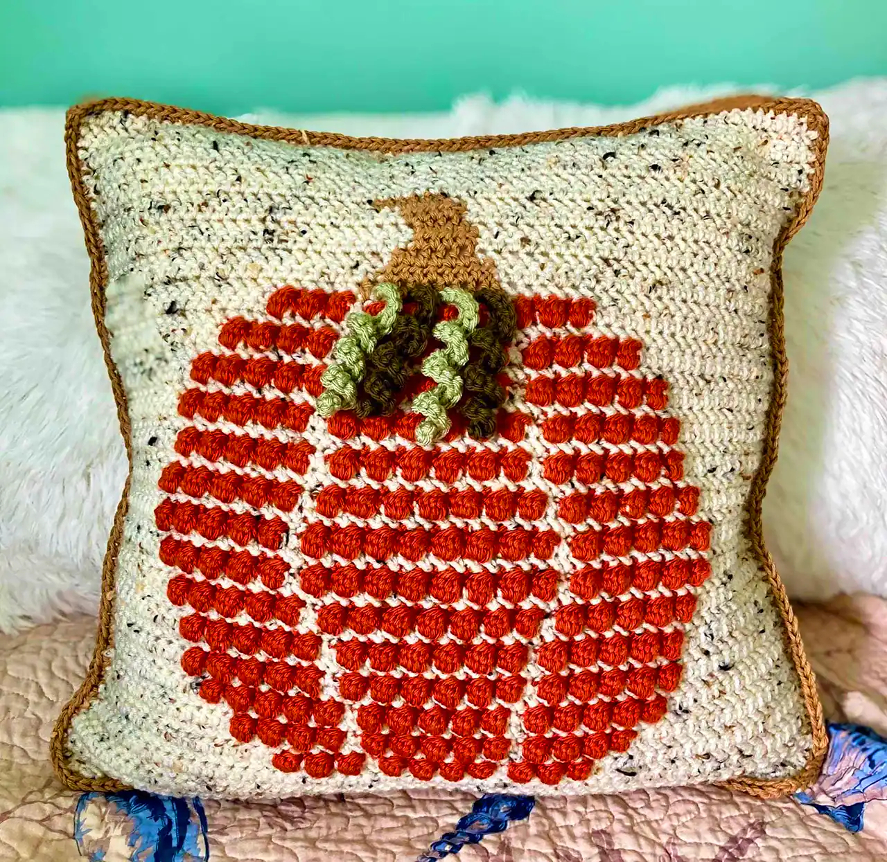 کوسن بافتنی طرح کدو تنبل