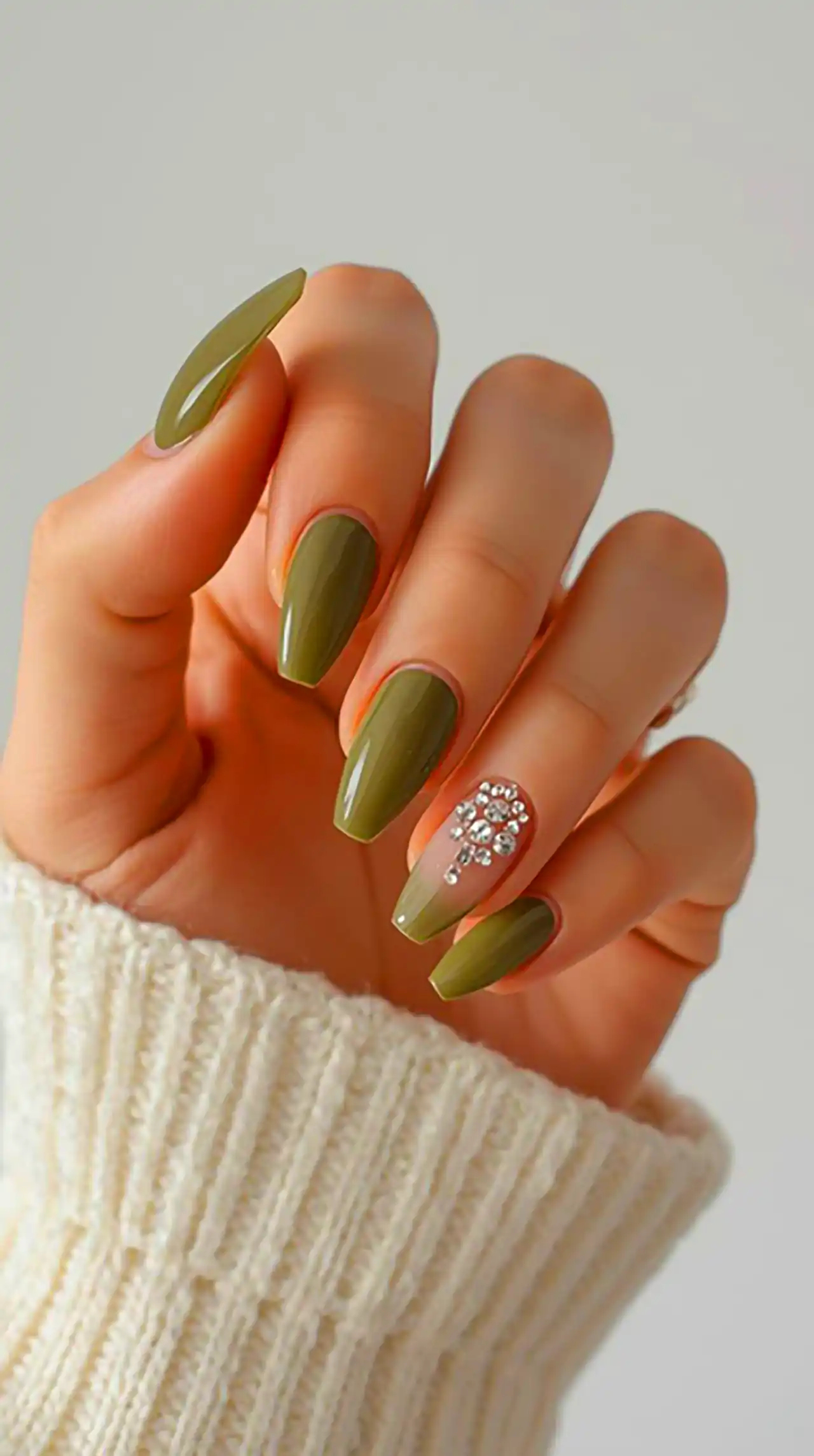 دیزاین ناخن سبز فانتزی