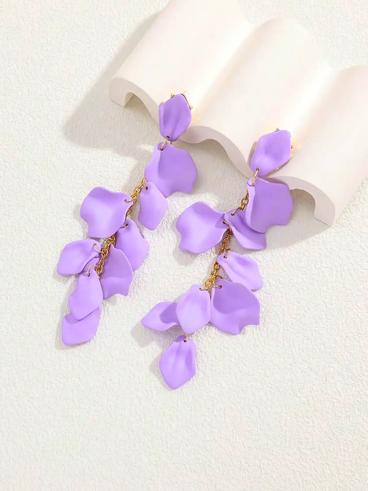 گوشواره فانتزی بنفش
