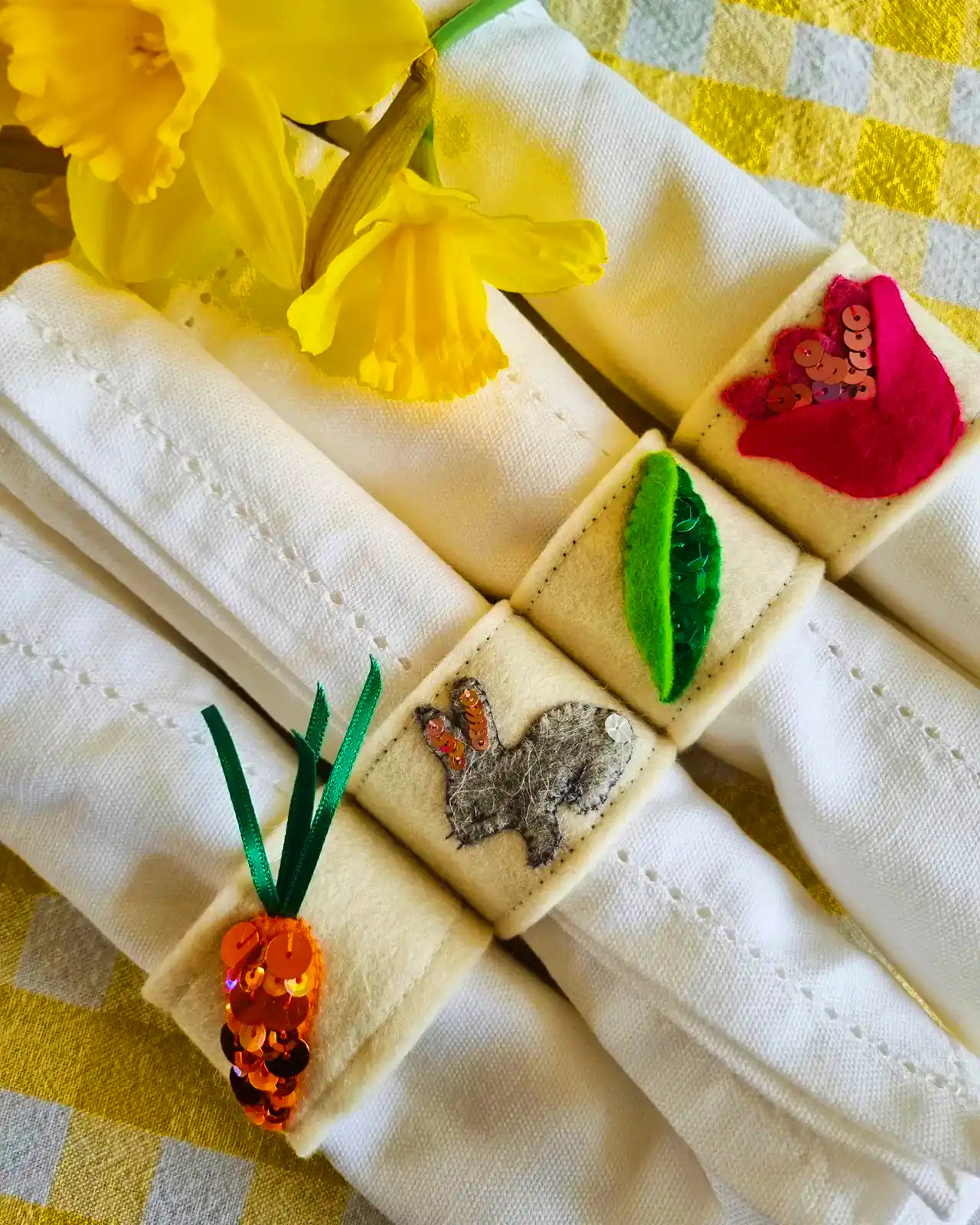 حلقه دستمال رنگی خاص 