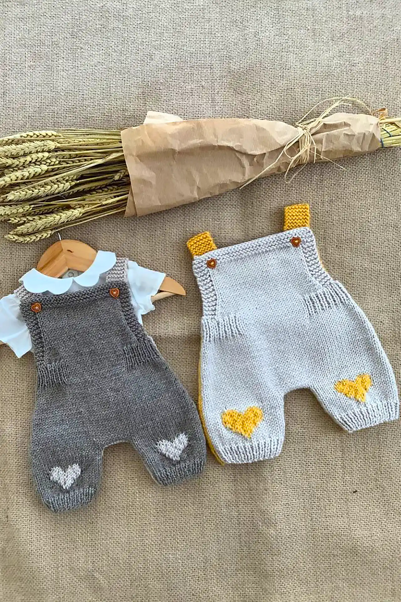 ست لباس بافتنی نوزادی زیبا 