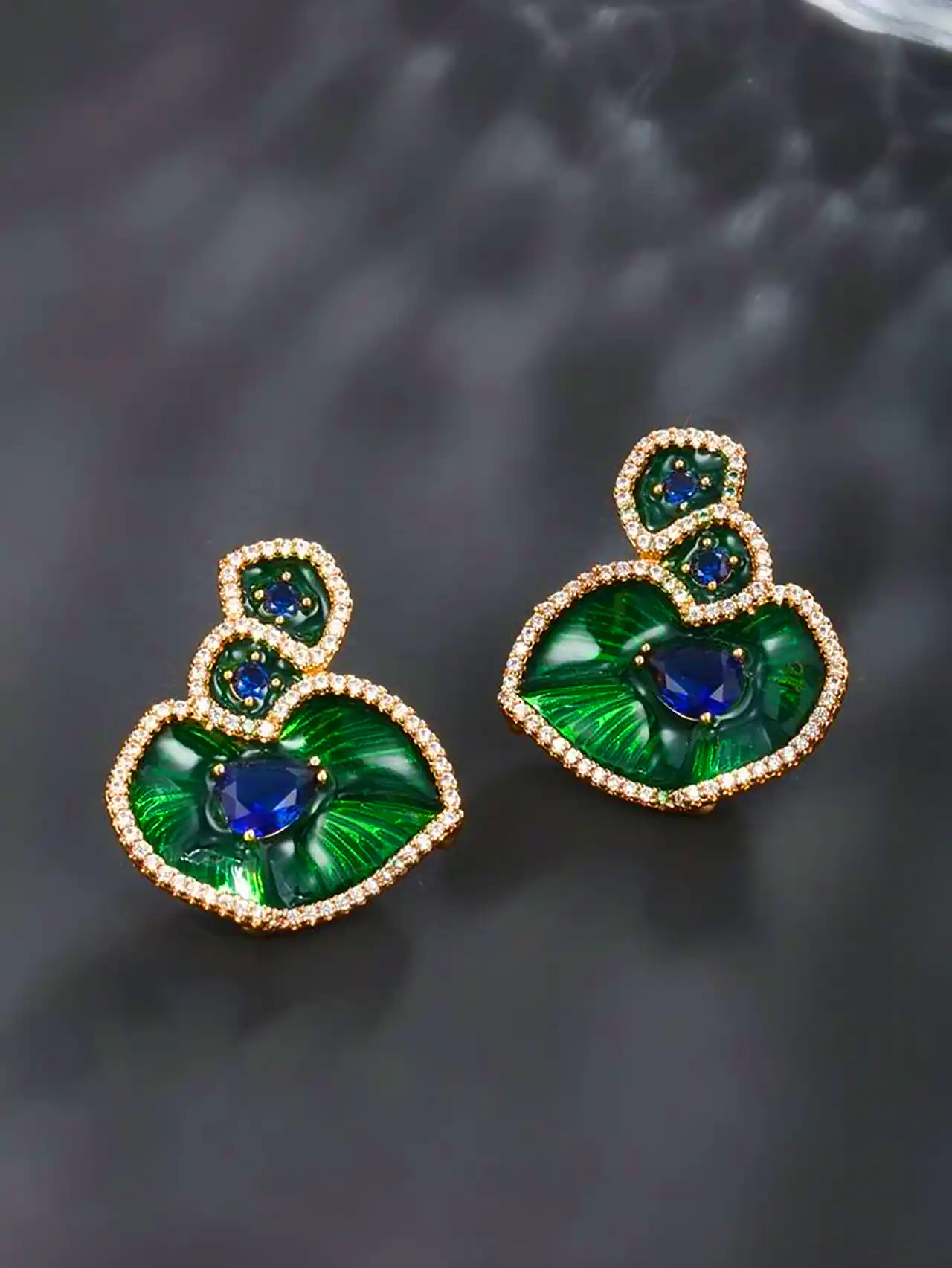 گوشواره طرح برگ سبز 