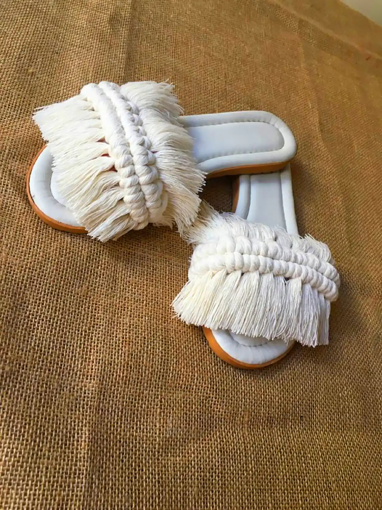 دمپایی دستساز با هنر مکرومه 