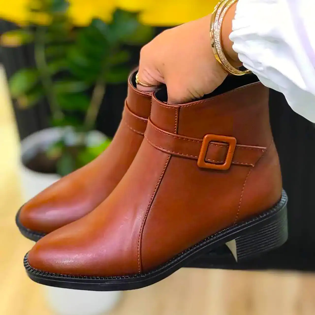 نیم بوت شیک پاییزی