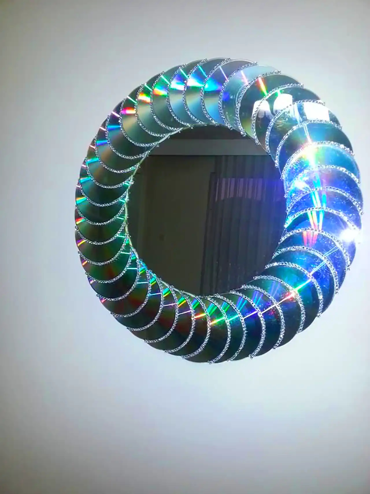 دکور با سی دی های قدیمی