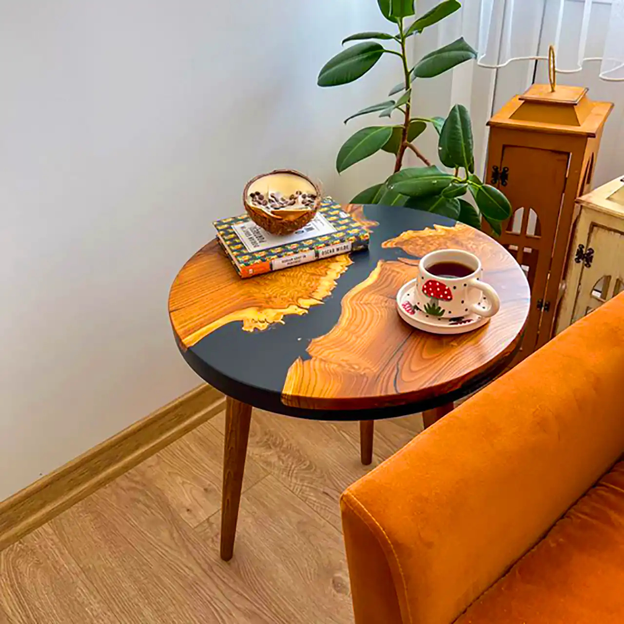 میز عسلی گرد رزینی