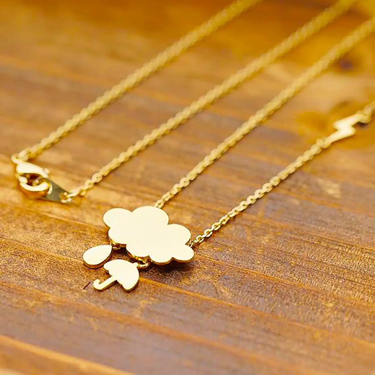 گردنبند طرح ابر