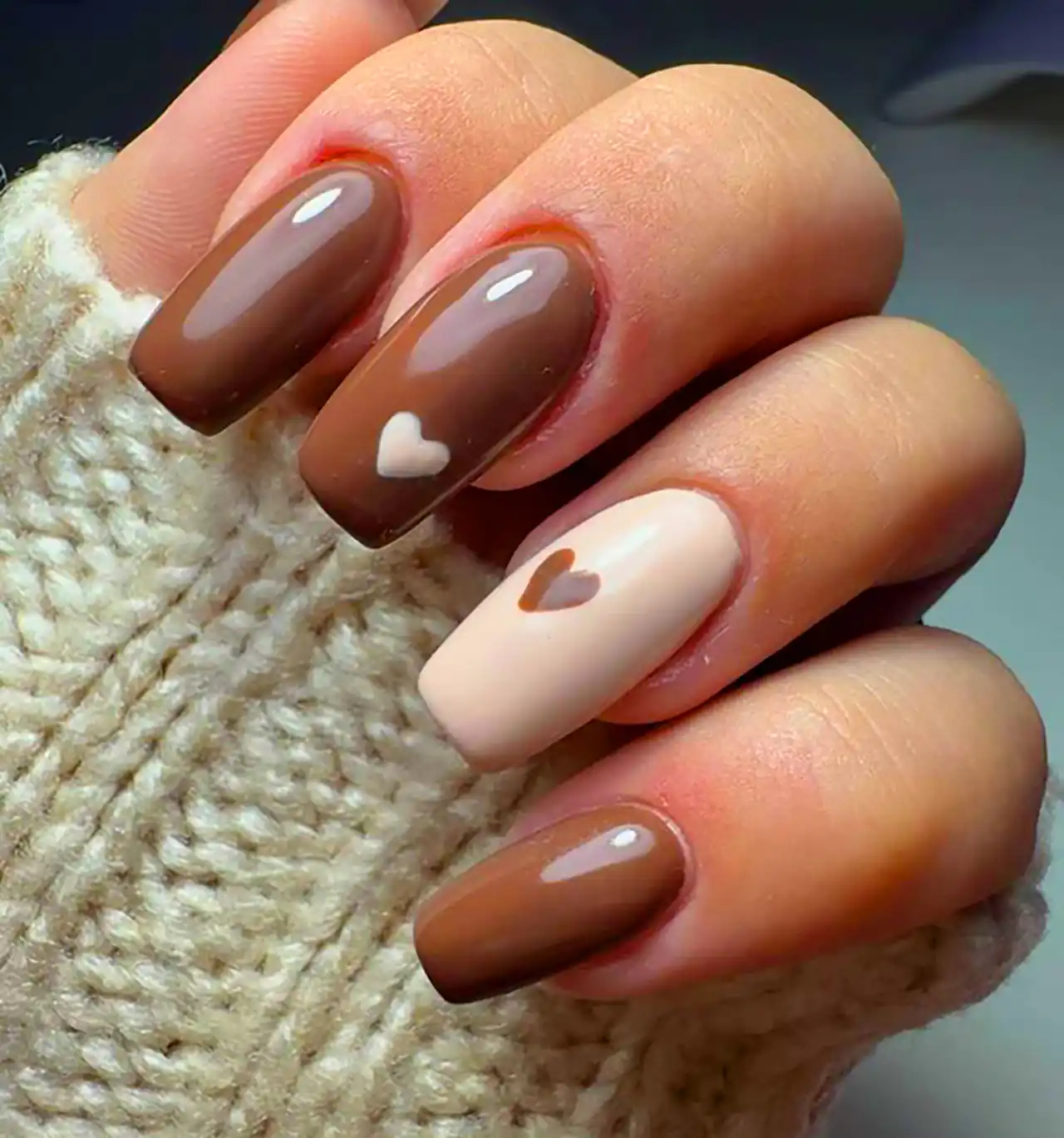 دیزاین ناخن با تم کاکائویی