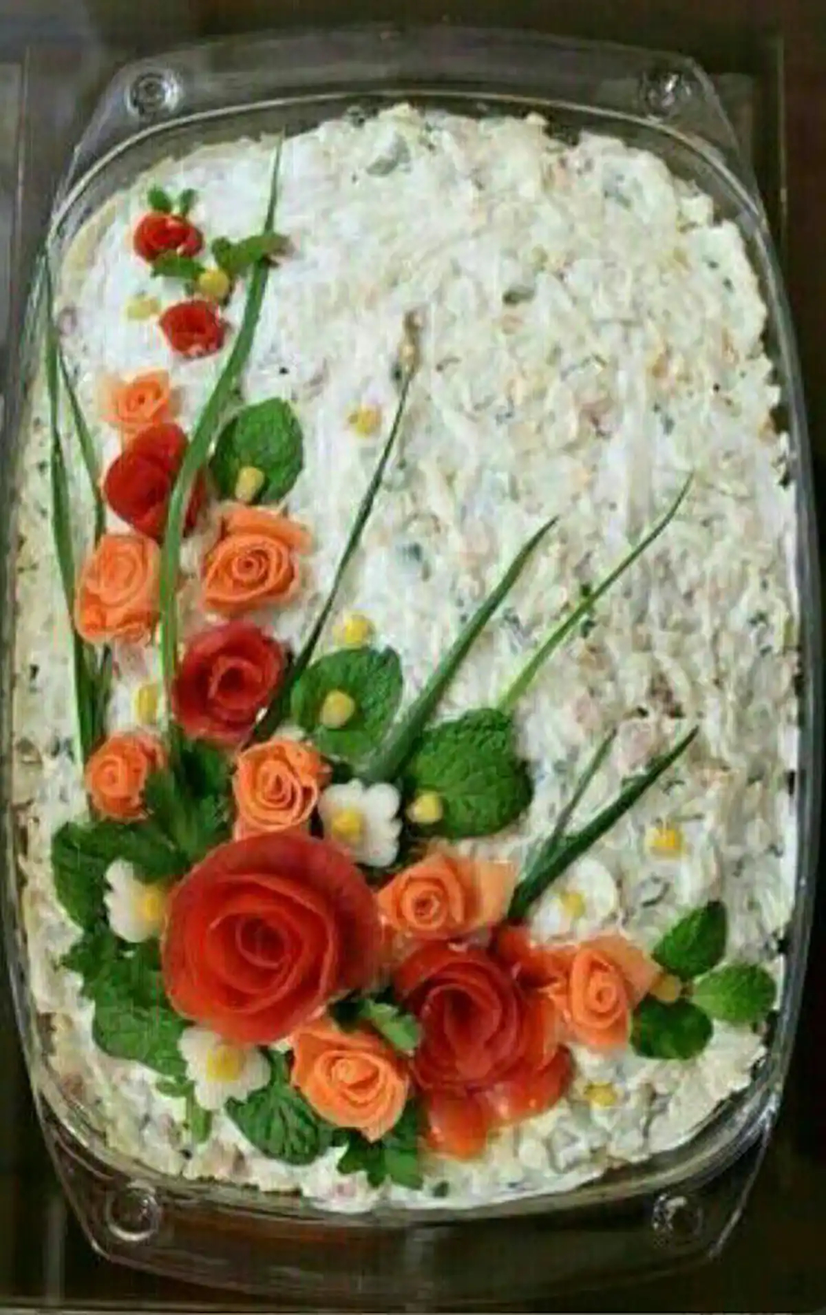 تزیین سالاد الویه ساده و شیک تزیین سالاد الویه با هویج و خیارشور تزیین سالاد الویه با گوجه و خیارشور تزیین سالاد الویه با گوجه گیلاسی تزیین سالاد الویه تک نفره تزیین سالاد الویه با نان تست 