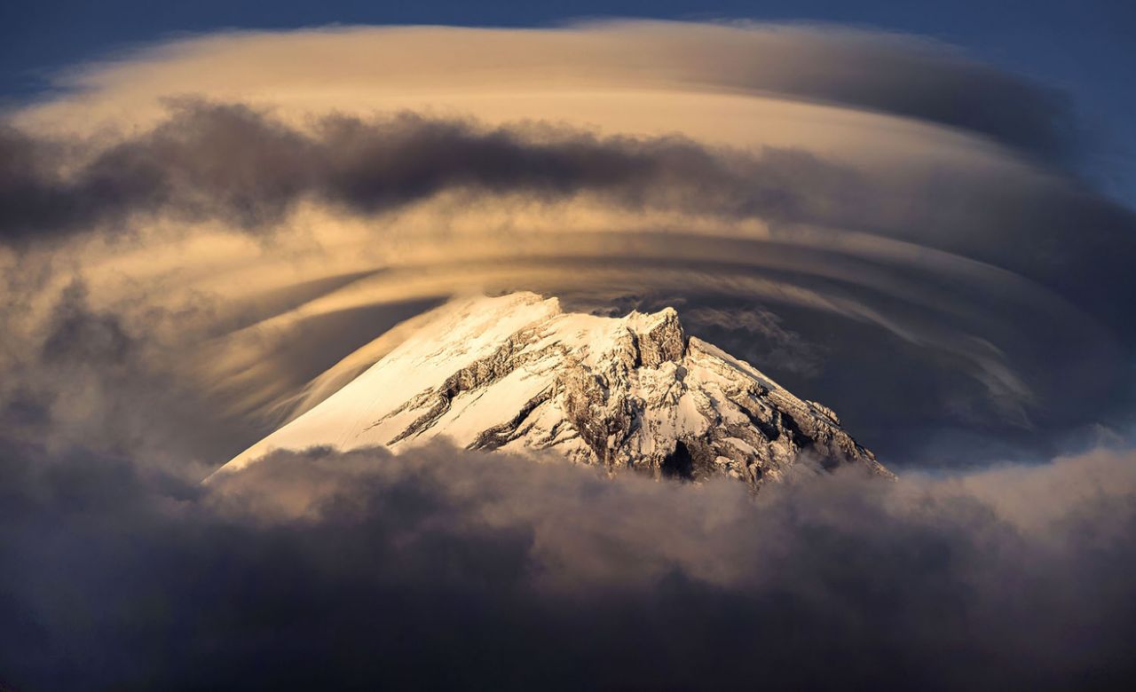تصاویر خیره کننده از ابرهای یوفو شکل «کامچاتکا»