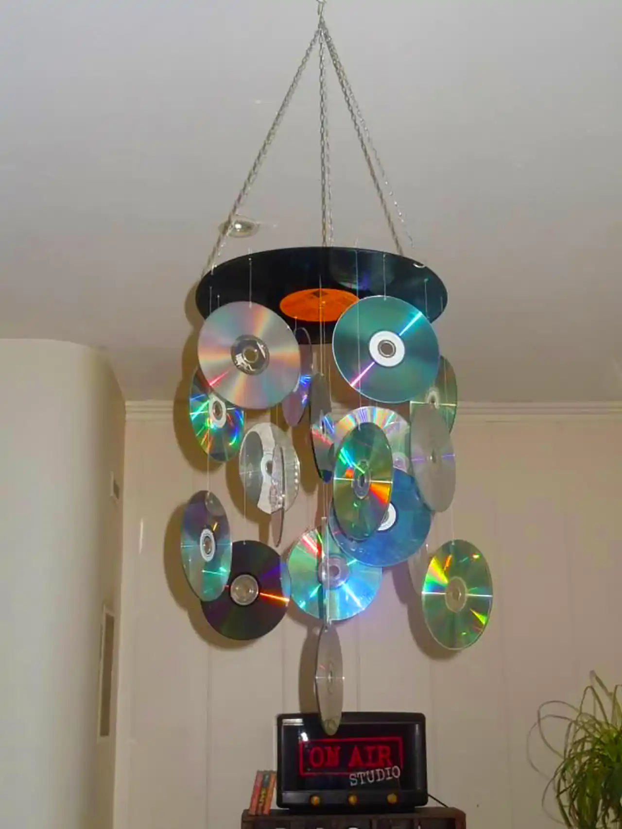 دکور با سی دی های قدیمی