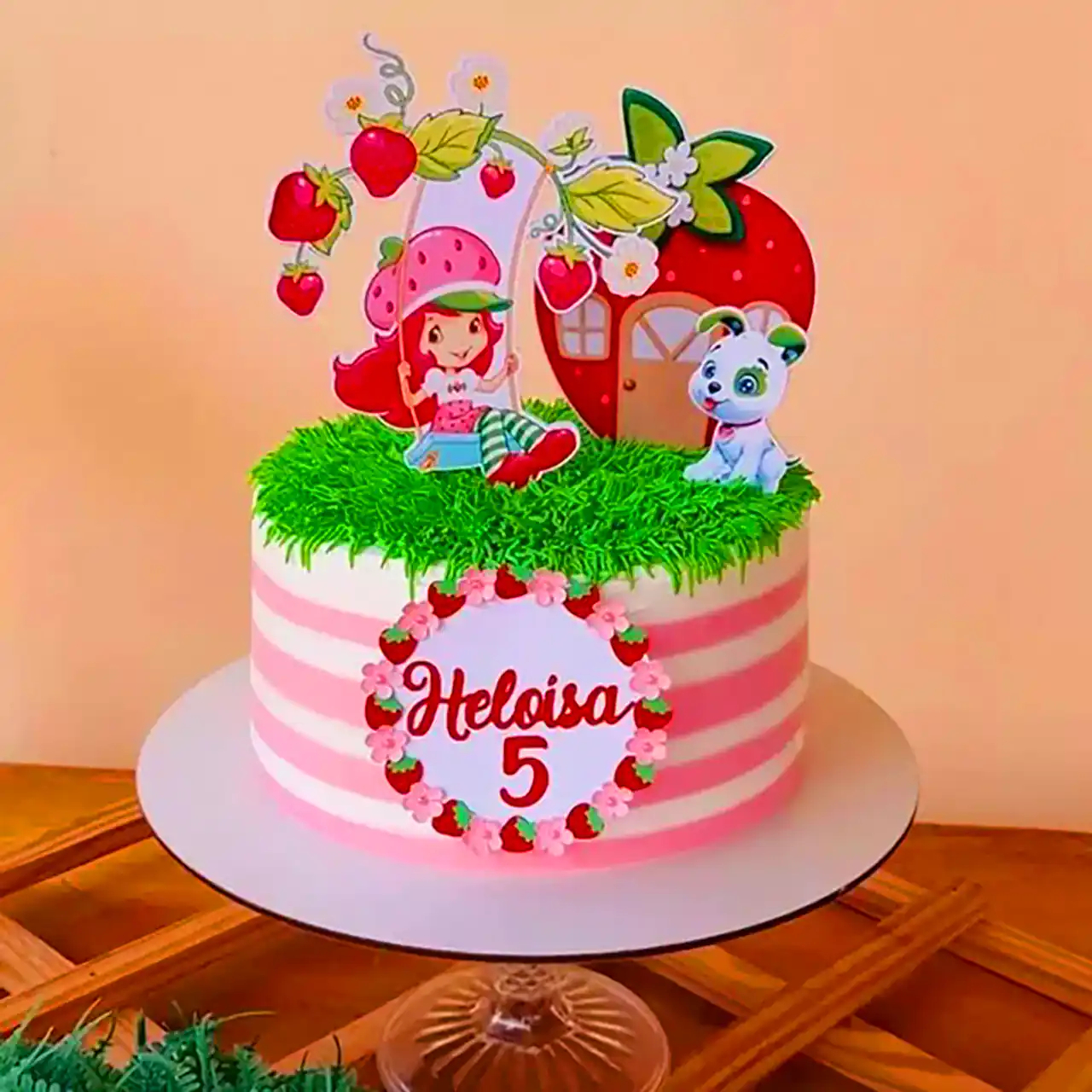 کیک تولد دخترتوت فرنگی