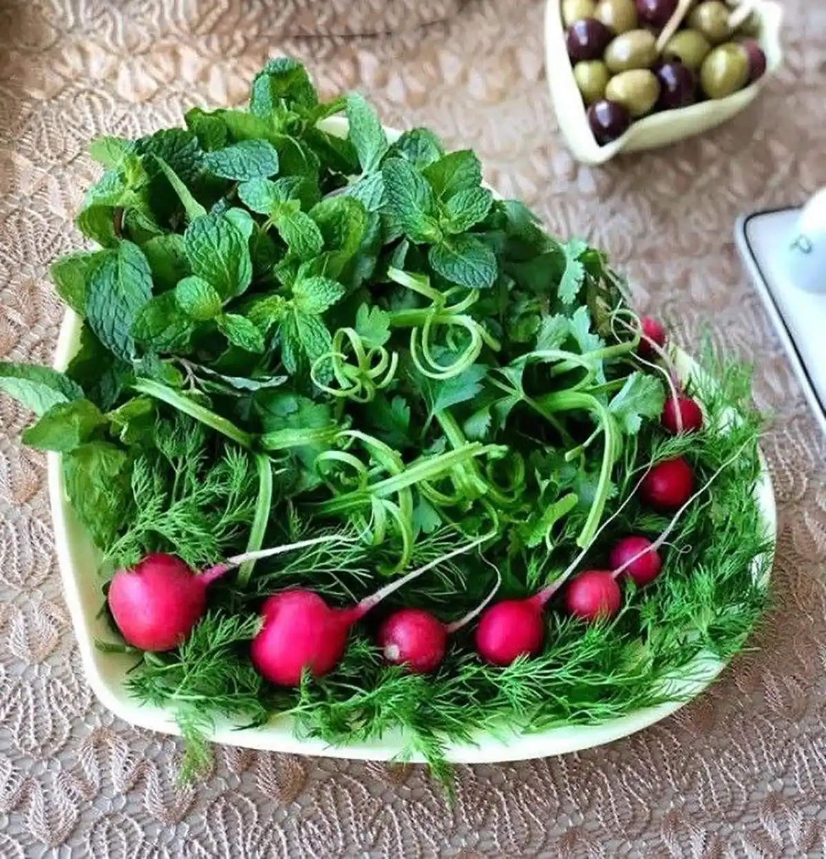  تزیین سبزی خوردن برای سفره افطار تزیین سبزی خوردن در سبد تزیین سبزی خوردن تک نفره تزیین سبزی خوردن برای سفره عقد تزیین سبزی خوردن برای سفره نذری تزیین سبزی خوردن ساده 